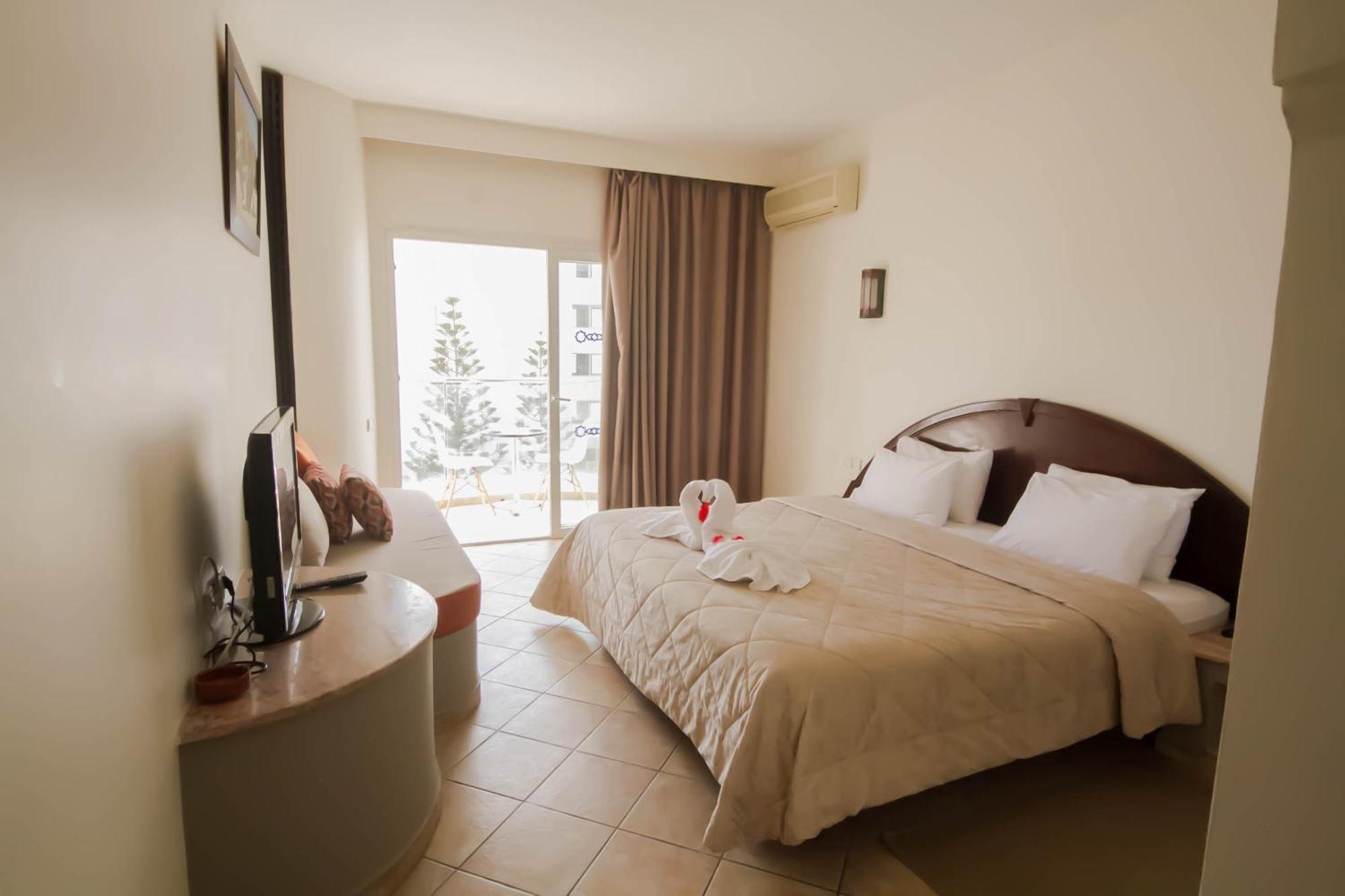 Double Room,1706784266:JPEG